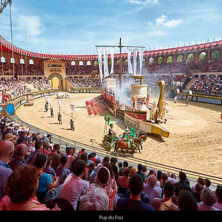 Gite De La Fecleval 6 Personnes Proche Du Puy Dufou Saint-Mesmin  外观 照片